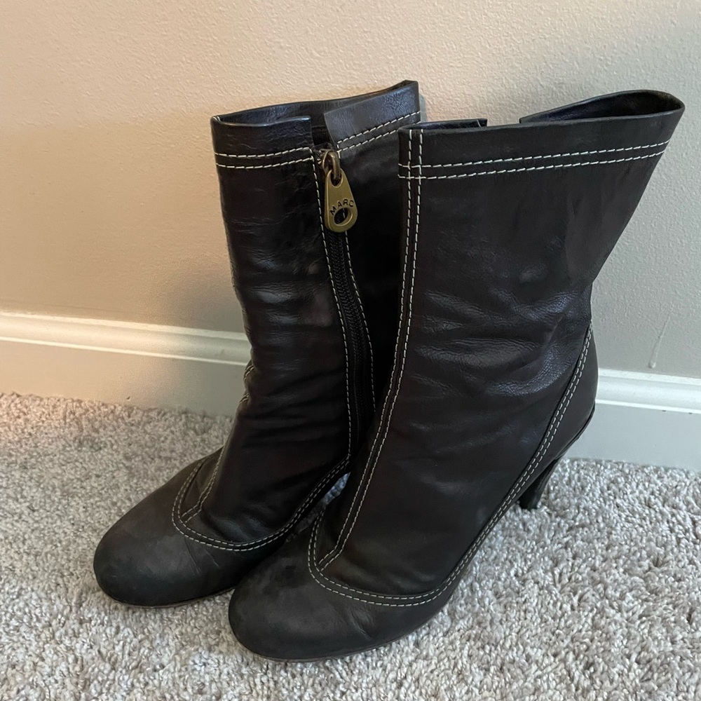 Marc Jacobs mid calf contrast stitch leather boots.